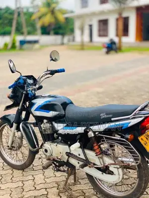 Bajaj CT-100 2011 Motorbike (Used)