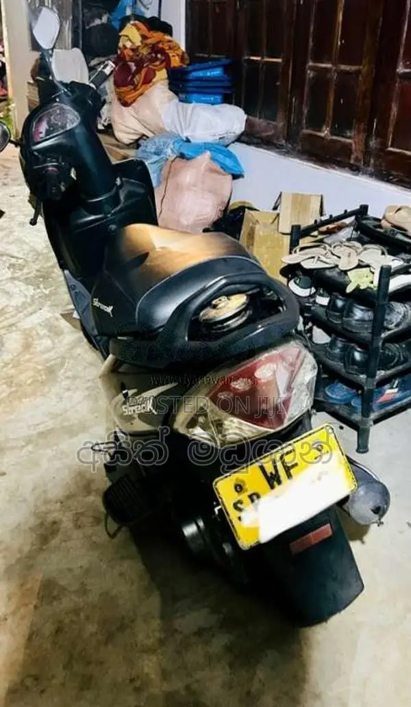 TVS Scooty Streak 2011 Motorbike (Used)