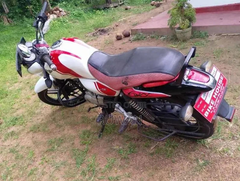 Bajaj V15 2017 Motorbike (Used)