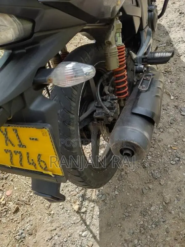 Hero Hunk 2012 Motorbike (Used)