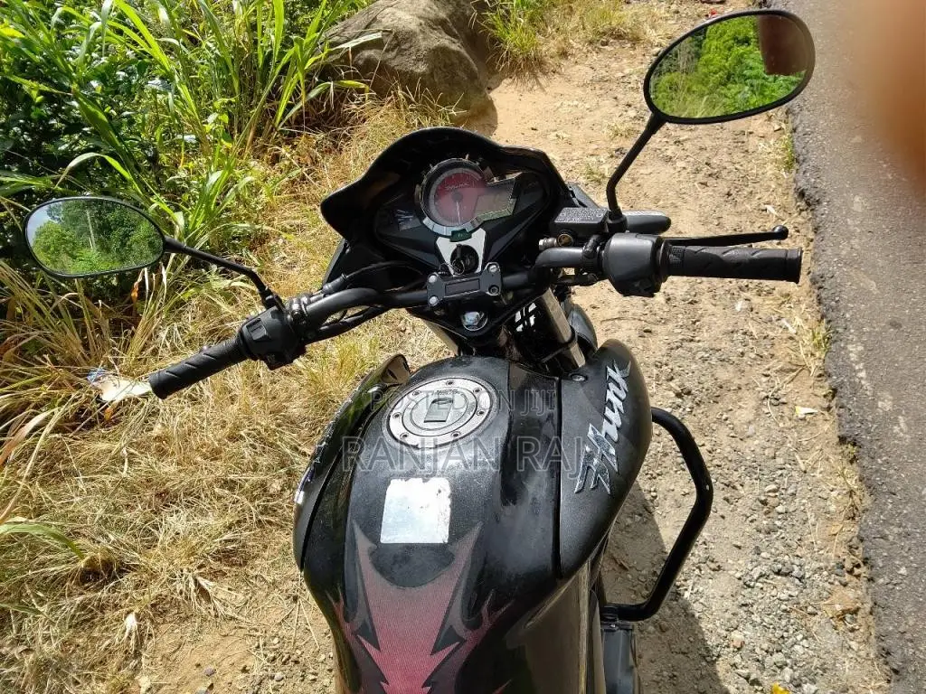 Hero Hunk 2012 Motorbike (Used)