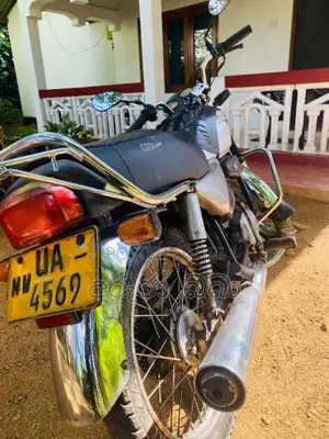 Hero Honda 2003 Motorbike (Used)
