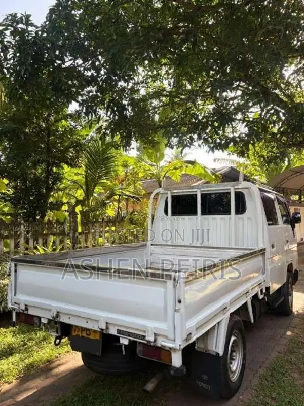 Toyota Toyoace 1998 Crew Cab (Used)