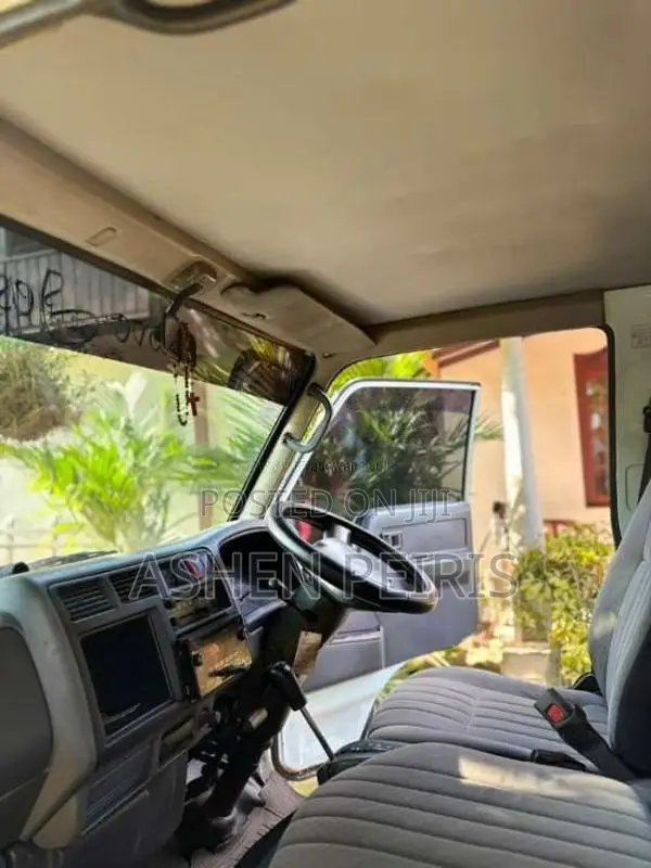 Toyota Toyoace 1998 Crew Cab (Used)