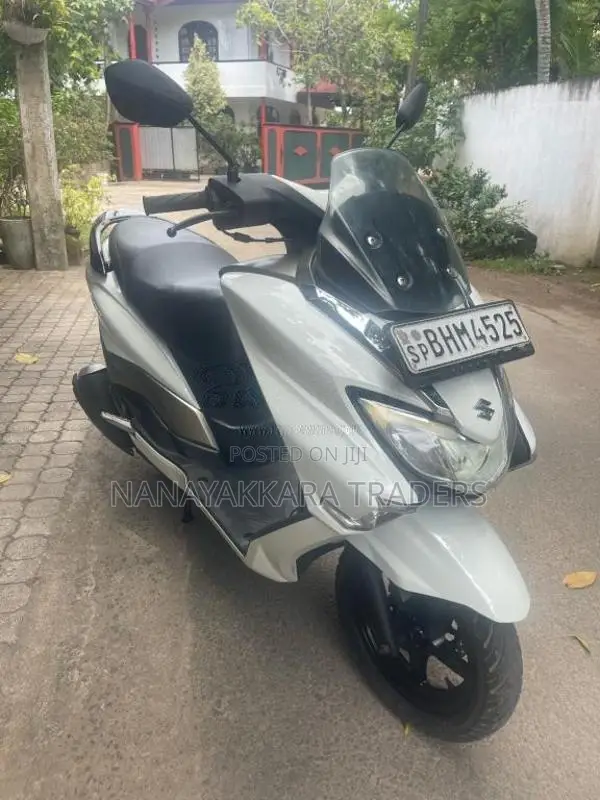 Suzuki BURGMAN 2019 Motorbike (Used)