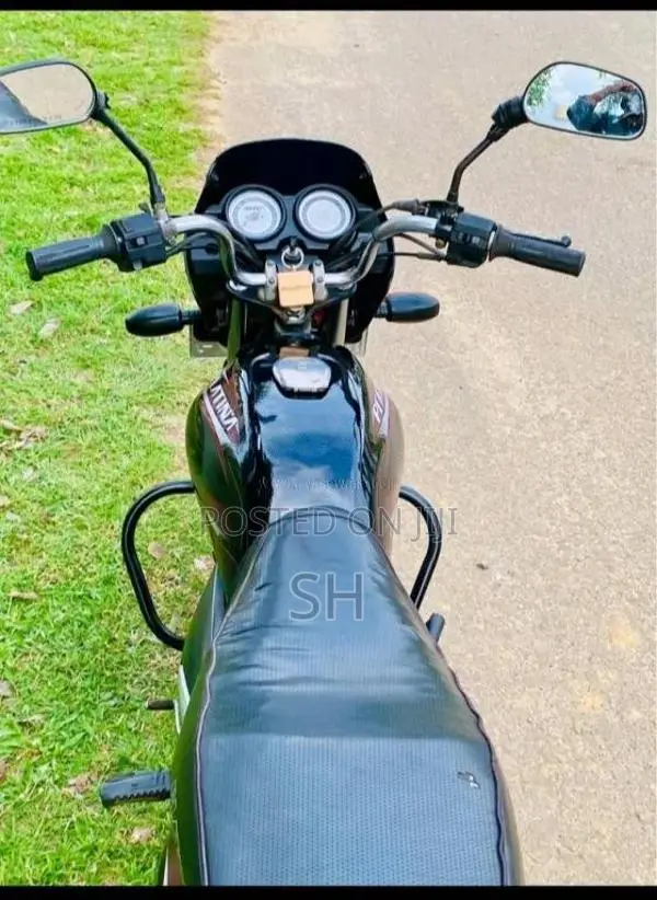 Bajaj Platina 2014 Motorbike (Used)