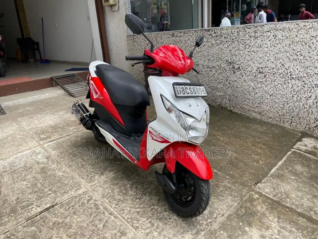 Honda Dio 2015 Motorbike (Used)