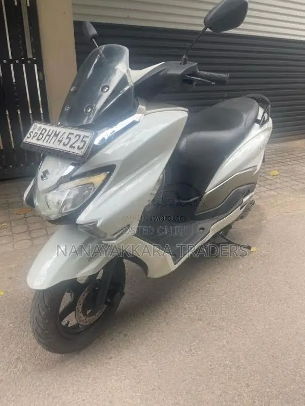 Suzuki BURGMAN 2019 Motorbike (Used)