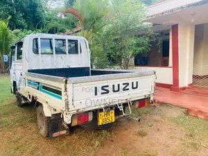 Isuzu ELF 1998 Crew Cab (Used)
