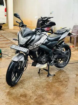 Bajaj Pulsar NS200 2018 Motorbike (Used)