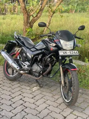 Hero Hunk 2010 Motorbike (Used)