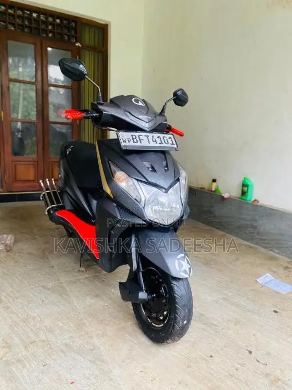 Honda Dio 2017 Motorbike (Used)