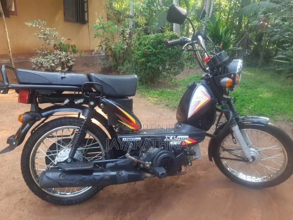 TVS XL100 Heavy Duty 2025 Motorbike (Used)