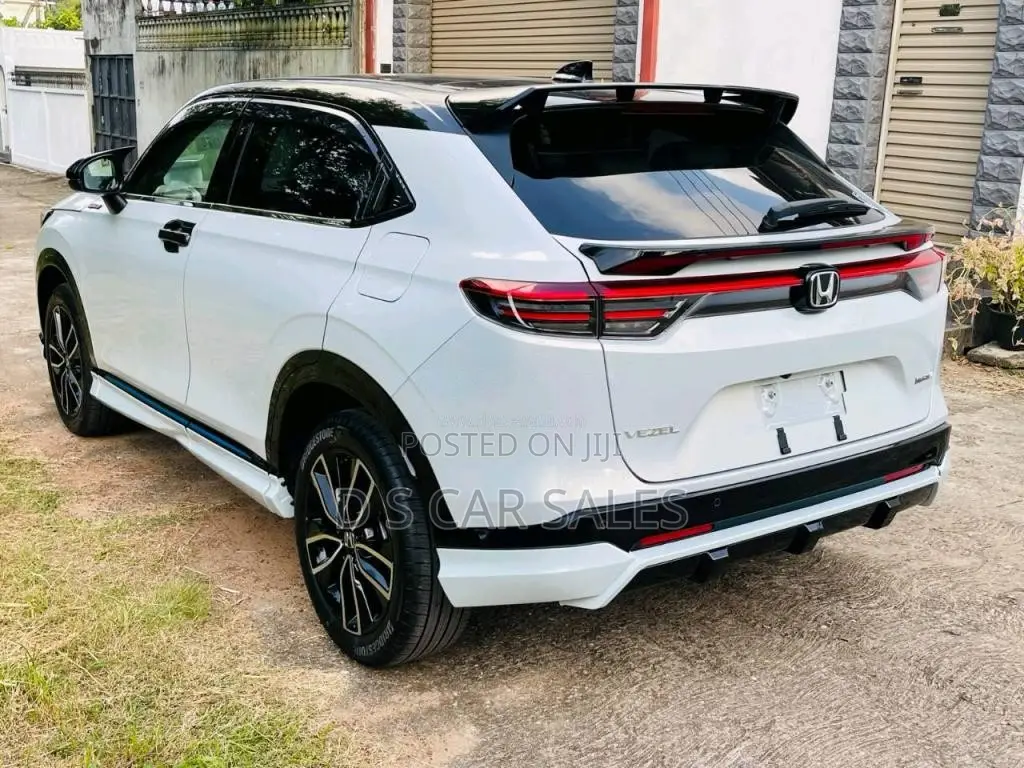 Honda Vezel Z Play Moonroof Body Kit 2026 SUV Brand New