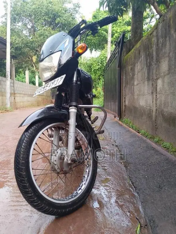 Bajaj CT-100 2013 Motorbike (Used)