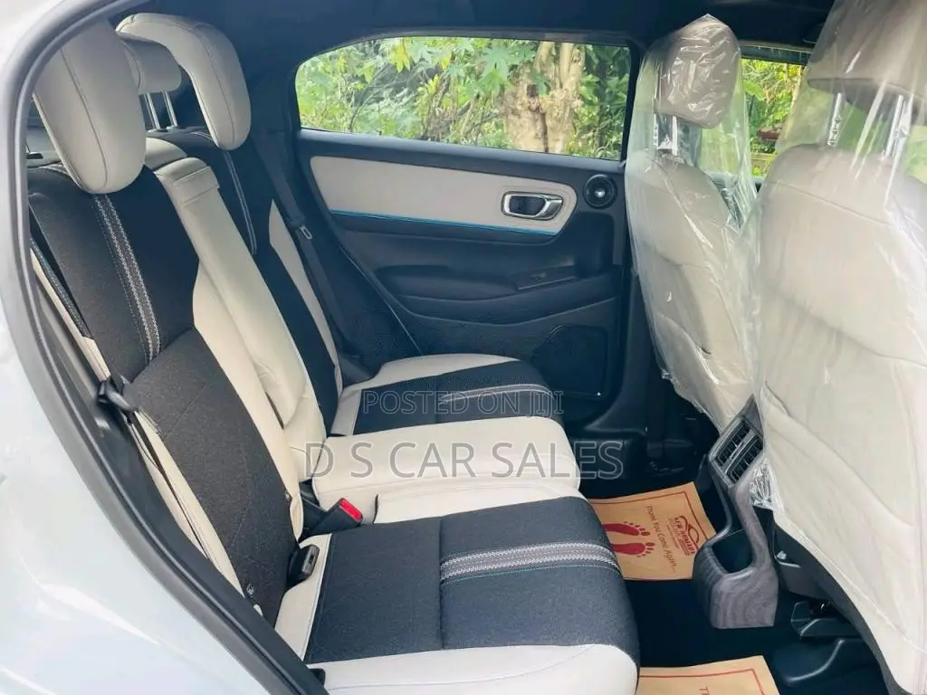 Honda Vezel Z Play Moonroof Body Kit 2026 SUV Brand New