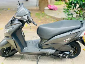 Honda Dio Dx 2019 Motorbike (Used)