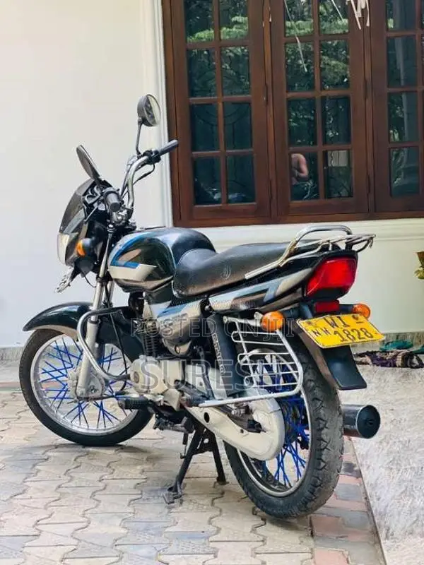 Bajaj CT-100 2011 Motorbike (Used)