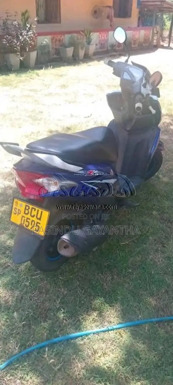 Yamaha 115 2015 Motorbike (Used)