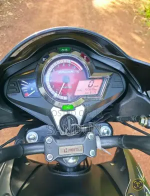 Hero Hunk 2019 Motorbike (Used)