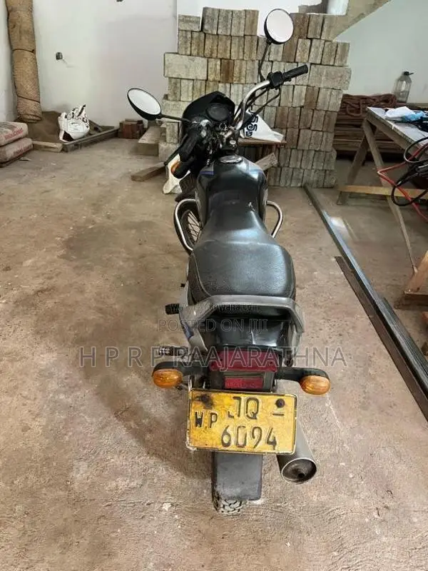 Bajaj CT-100 2004 Motorbike (Used)