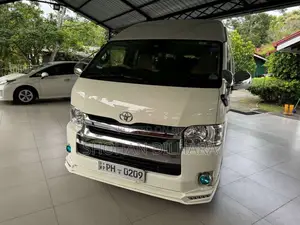 Toyota HIACE 2015 Van (Used)