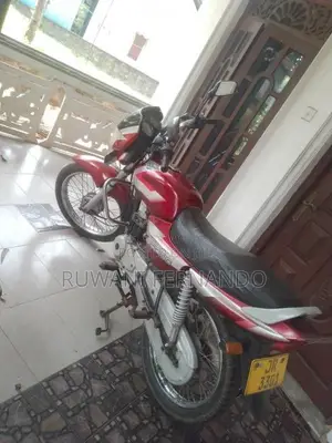 Bajaj CT-100 2005 Motorbike (Used)
