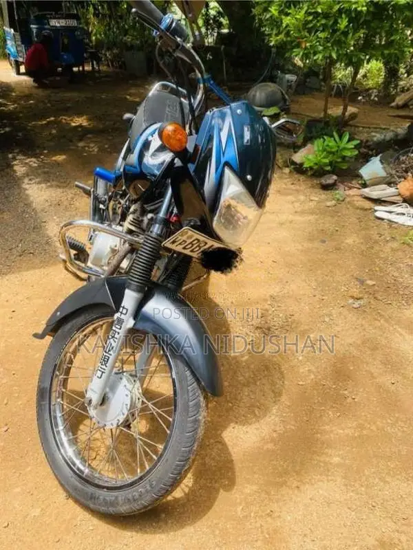 Bajaj CT-100 2014 Motorbike (Used)
