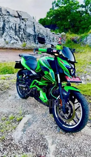 Bajaj Pulsar 2025 Motorbike (Used)