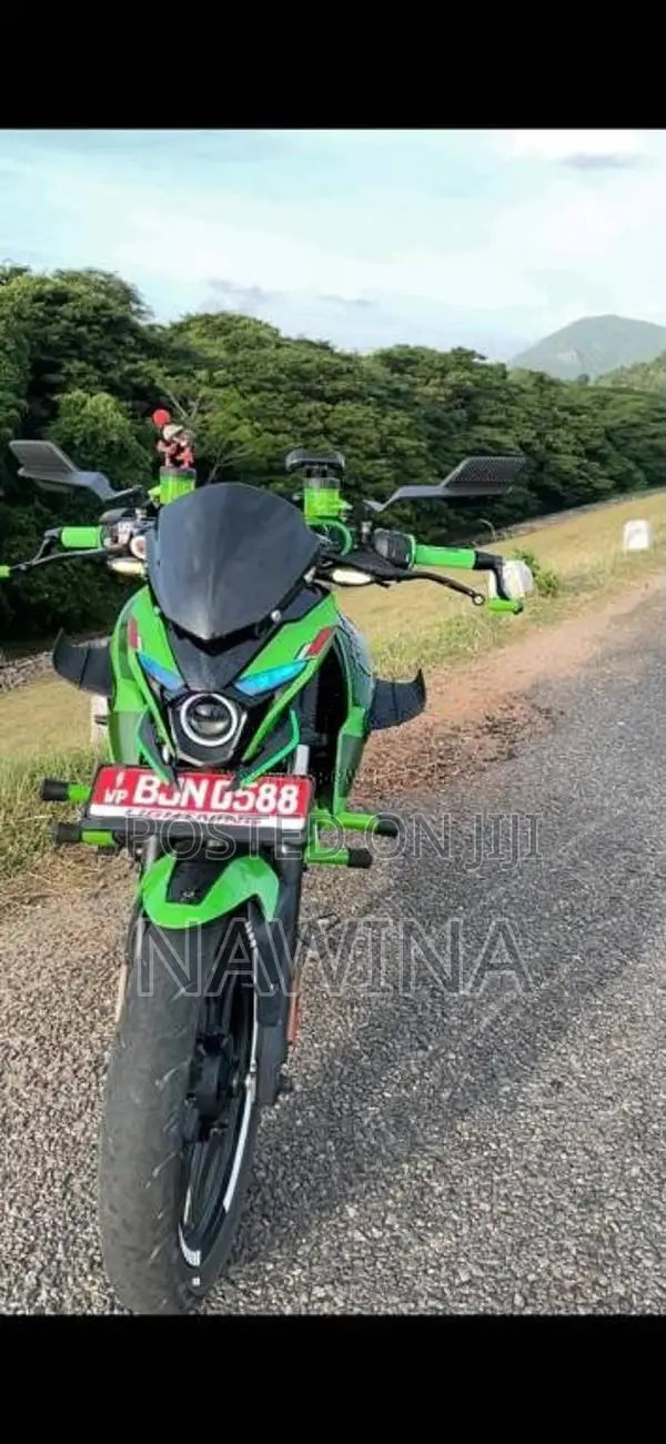 Bajaj Pulsar 2025 Motorbike (Used)
