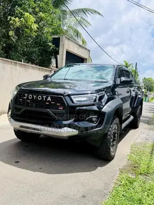 Toyota Hilux Revo Gr Sport 2025 Pickup (Used)