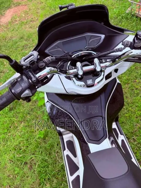 Honda Pcx 2023 Motorbike (Used)