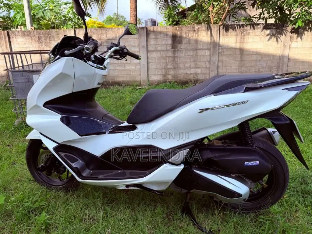 Honda Pcx 2023 Motorbike (Used)
