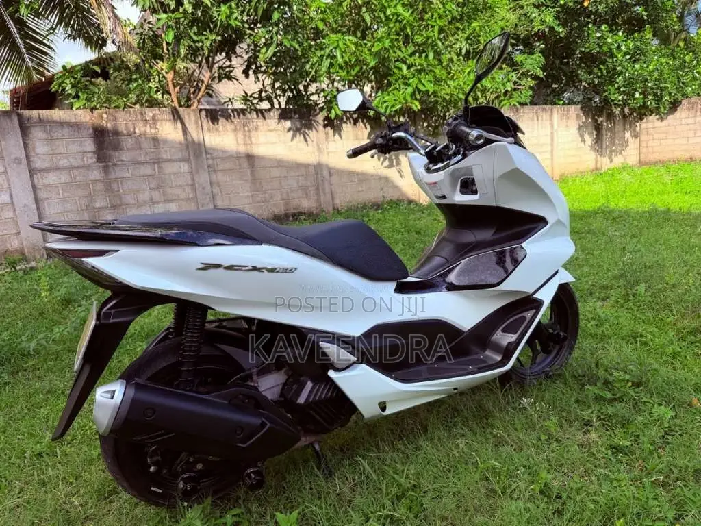 Honda Pcx 2023 Motorbike (Used)
