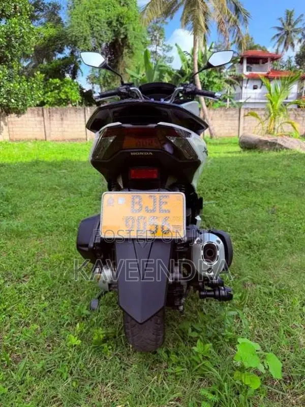 Honda Pcx 2023 Motorbike (Used)