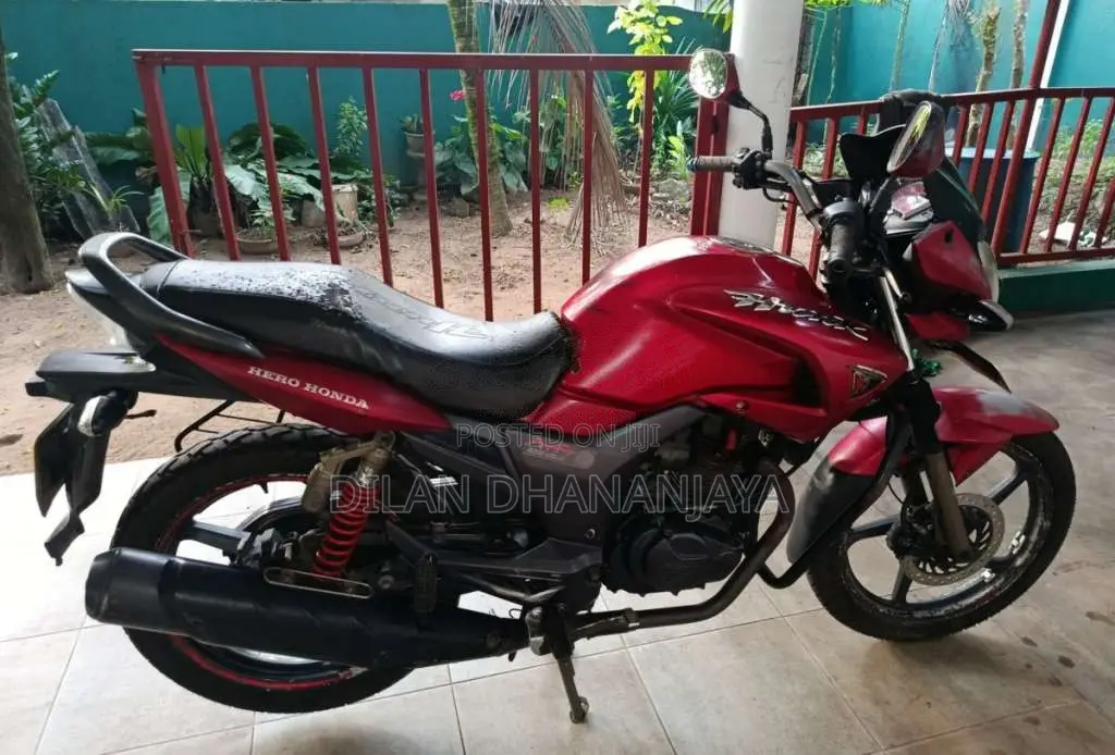 Hero-Honda Hunk 2012 Motorbike (Used)