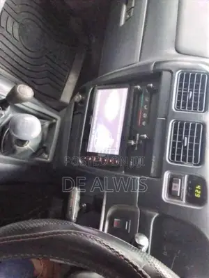 Toyota Hilux 166R 4WD 2003 Pickup (Used)