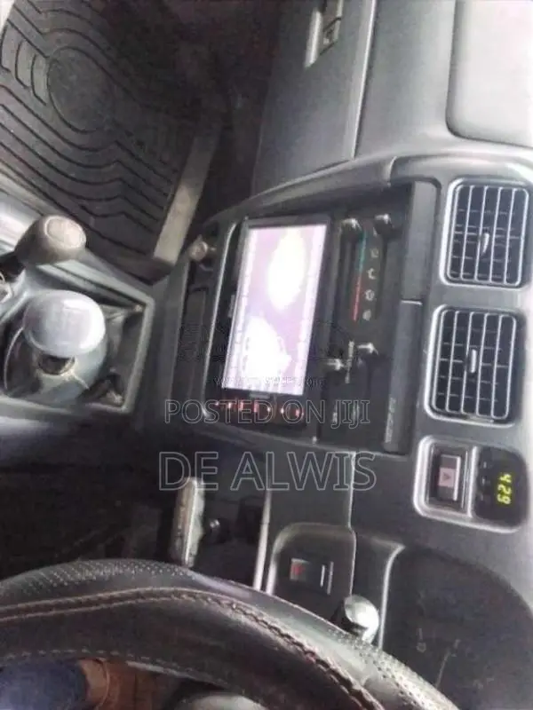 Toyota Hilux 166R 4WD 2003 Pickup (Used)