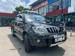 Toyota Hilux 2006 Pickup (Used)