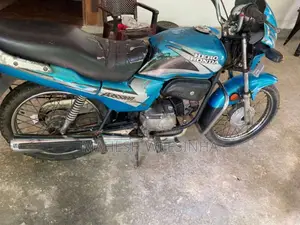 Honda Honda 2004 Motorbike (Used)