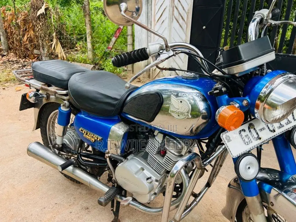Honda CD125 1999 Motorbike (Used)