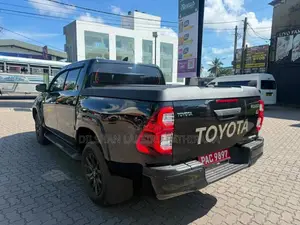 Toyota Hilux 2023 Pickup (Used)