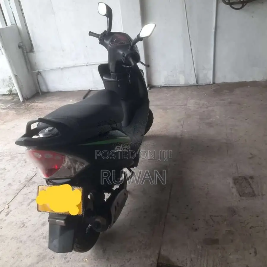 TVS Scooty Streak 2013 Motorbike (Used)