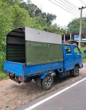 Isuzu ELF 1983 Crew Cab (Used)