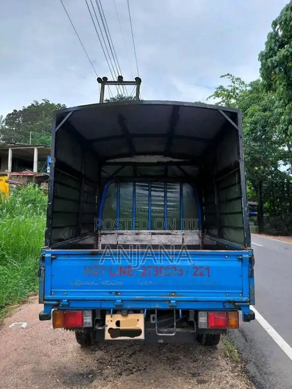 Isuzu ELF 1983 Crew Cab (Used)
