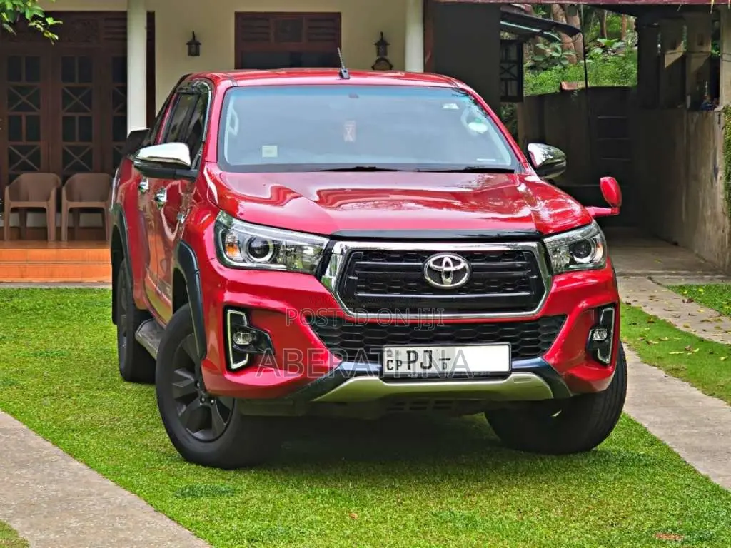 Toyota Hilux REVOLUTION 2018 Pickup (Used)