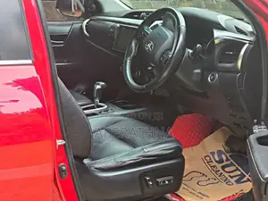Toyota Hilux REVOLUTION 2018 Pickup (Used)