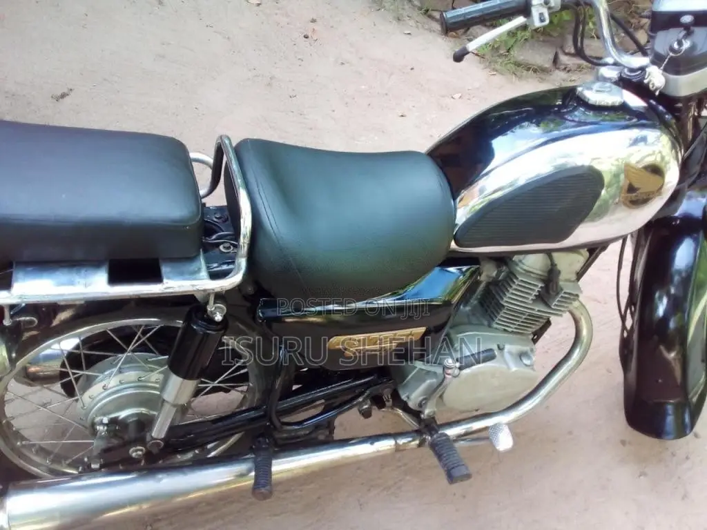 Honda Twin 1995 Motorbike (Used)