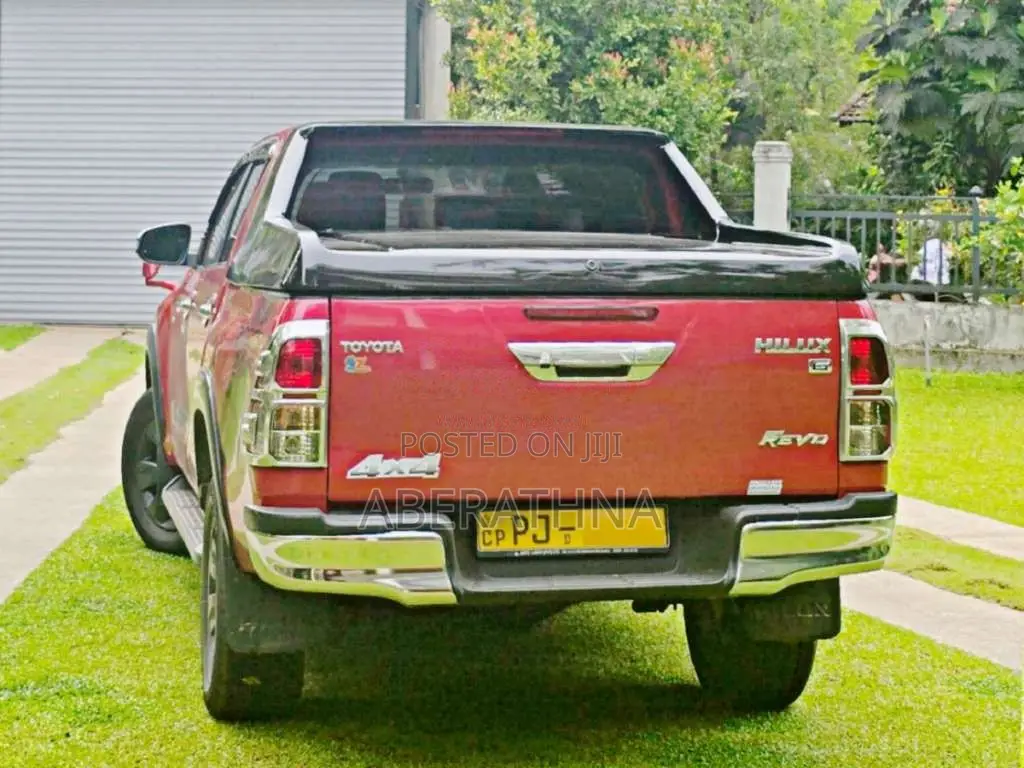 Toyota Hilux REVOLUTION 2018 Pickup (Used)