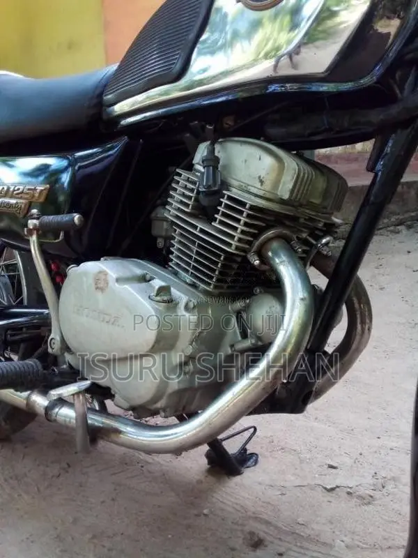 Honda Twin 1995 Motorbike (Used)